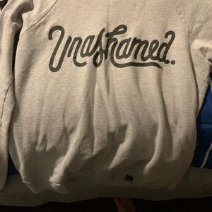 Gray Crewneck Sweater with 'Unashamed' Text 1-1-Six